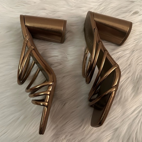 Nine West Women’s Glowy 3 Heels - Dark Gold, Size 7.5 - Picture 8 of 10